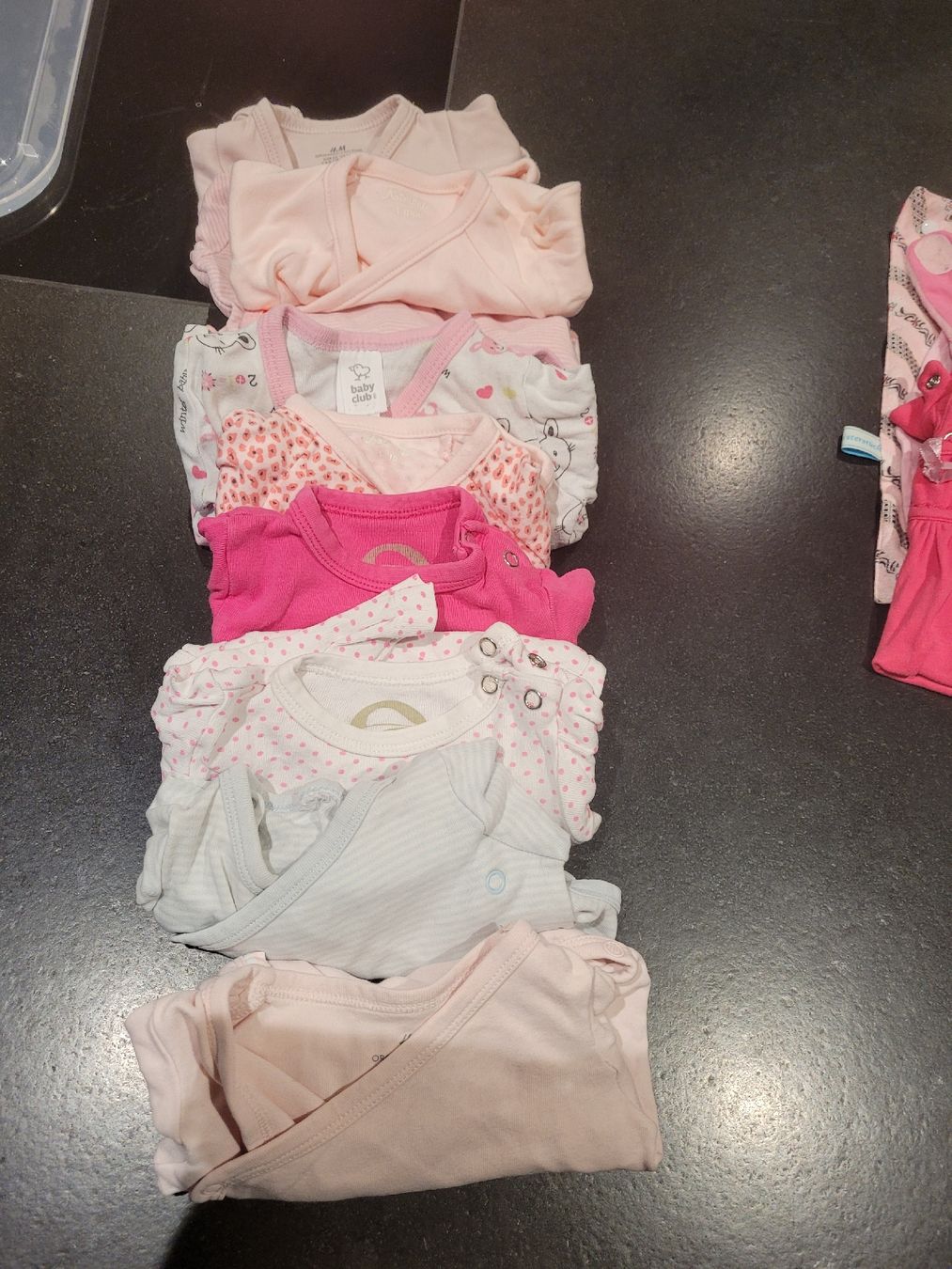 Lotti & Set di vestiti: Grosses Mädchen Kleiderpaket Gr. 50/56 – Usato da Trub venduto da meless 5