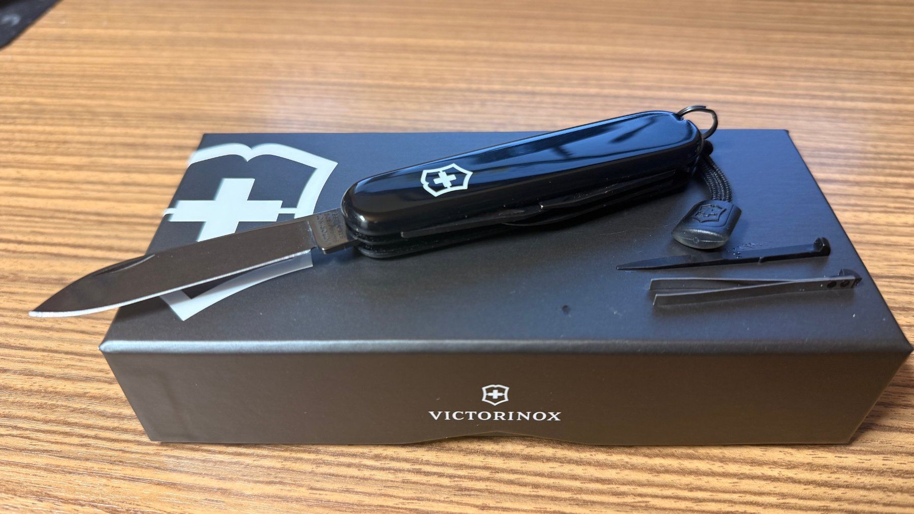 Victorinox Coltelli tascabile: Victorinox ONIX BLACK – Nuovo (secondo la descrizione) da Dallenwil venduto da jeni152 2