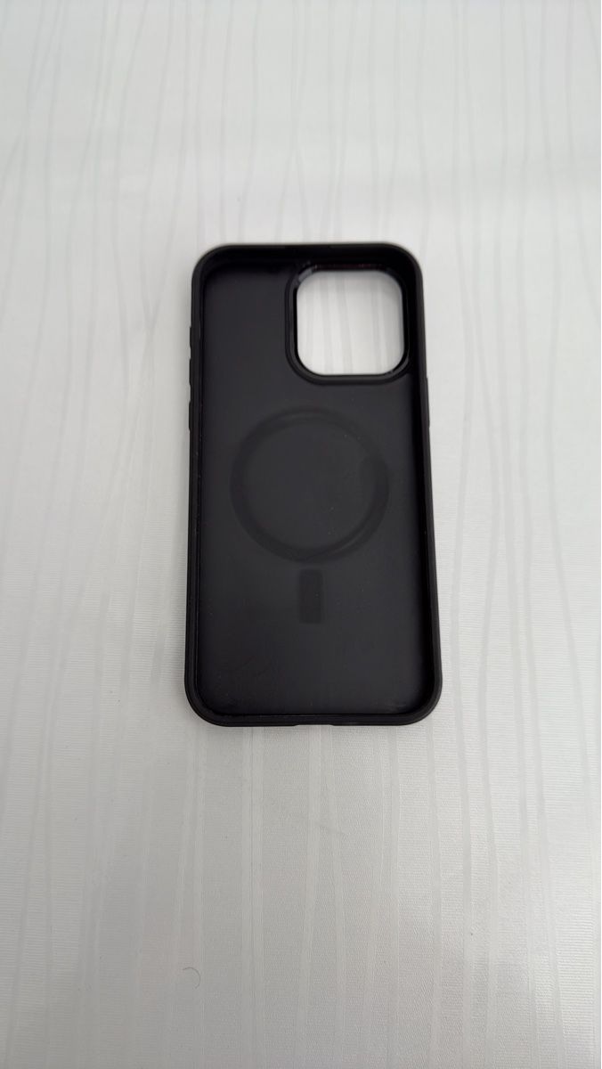 Apple Cover & Protezioni schermo: Coque iPhone 15 Pro Max noire solide et protectrice! – Usato da Granges-Paccot venduto da Ct69
