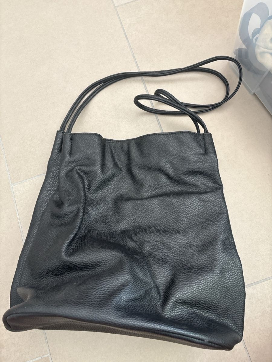 Taschen für Damen: Handtasche schwarz  – Gebraucht aus Zürich von BKana