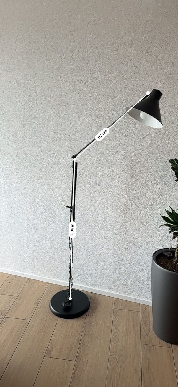 Ikea Lampade: Ikea lampe noir sur pied – Usato da St-Aubin-Sauges venduto da _jaan_ 3