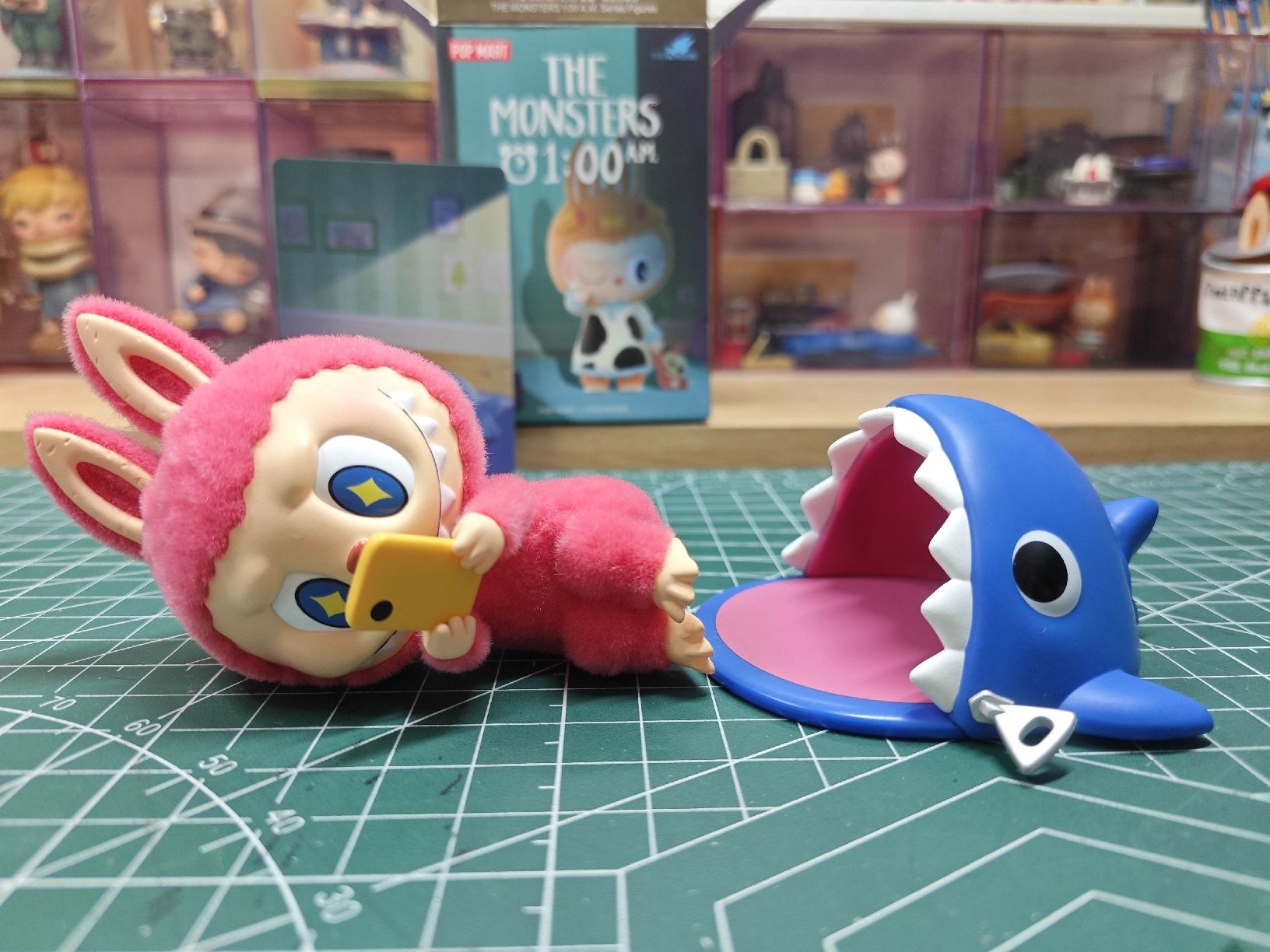 Pop Mart Statuette: POP MART LABUBU 1:00A.M.-- Phone Time – Nuovo (secondo la descrizione) da Horw venduto da aquarellmmm2024 1