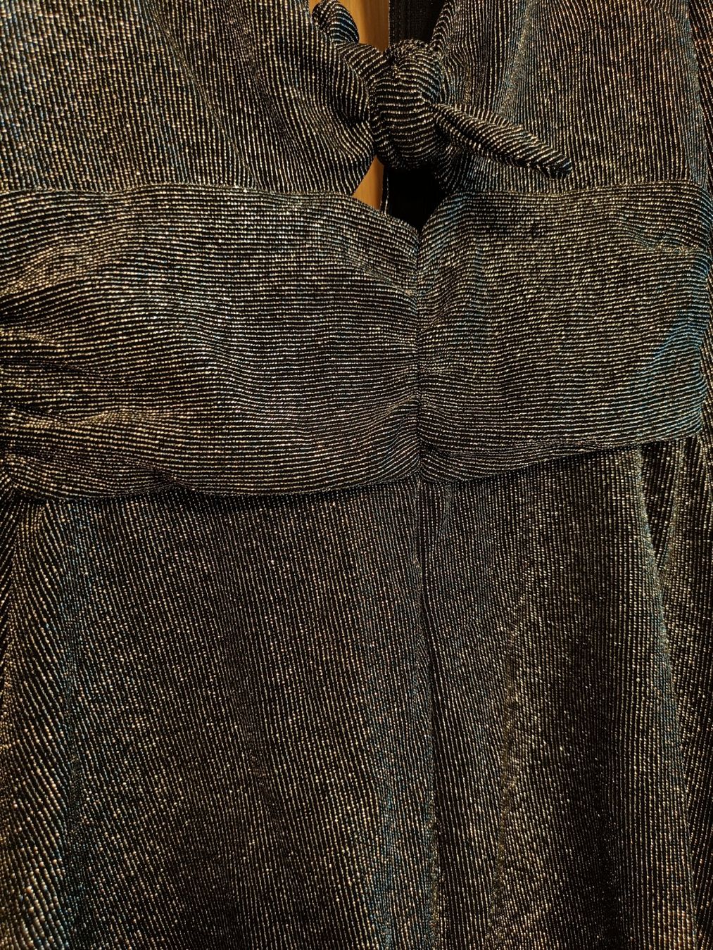 Bershka Tute: Glitzer Jumpsuit Bershka M langarm – Usato da Zürich venduto da Atelier.Second 1