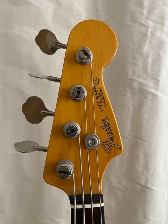 Strumenti musicali: FENDER JAZZ BASS – Usato da Basel venduto da Aspargus 3