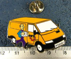 BUS PTT SCHWEIZ POST PAKET ZUSTELLER PIN ENAMEL