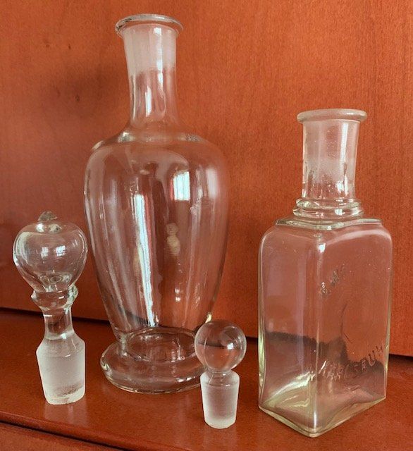 Caraffe: 2 antike Glasgefässe mit geschliffenen Stopfen ca. 1930 – Usato da Gundetswil venduto da Egro100 2