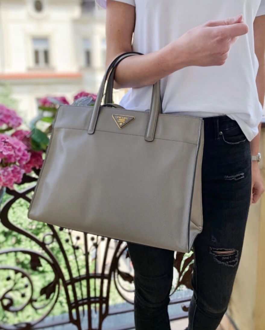 Prada Borse da donna: PRADA TRIPLE POCKETS TOTE BAG – Usato da Pregassona venduto da Reluxuryspace 6