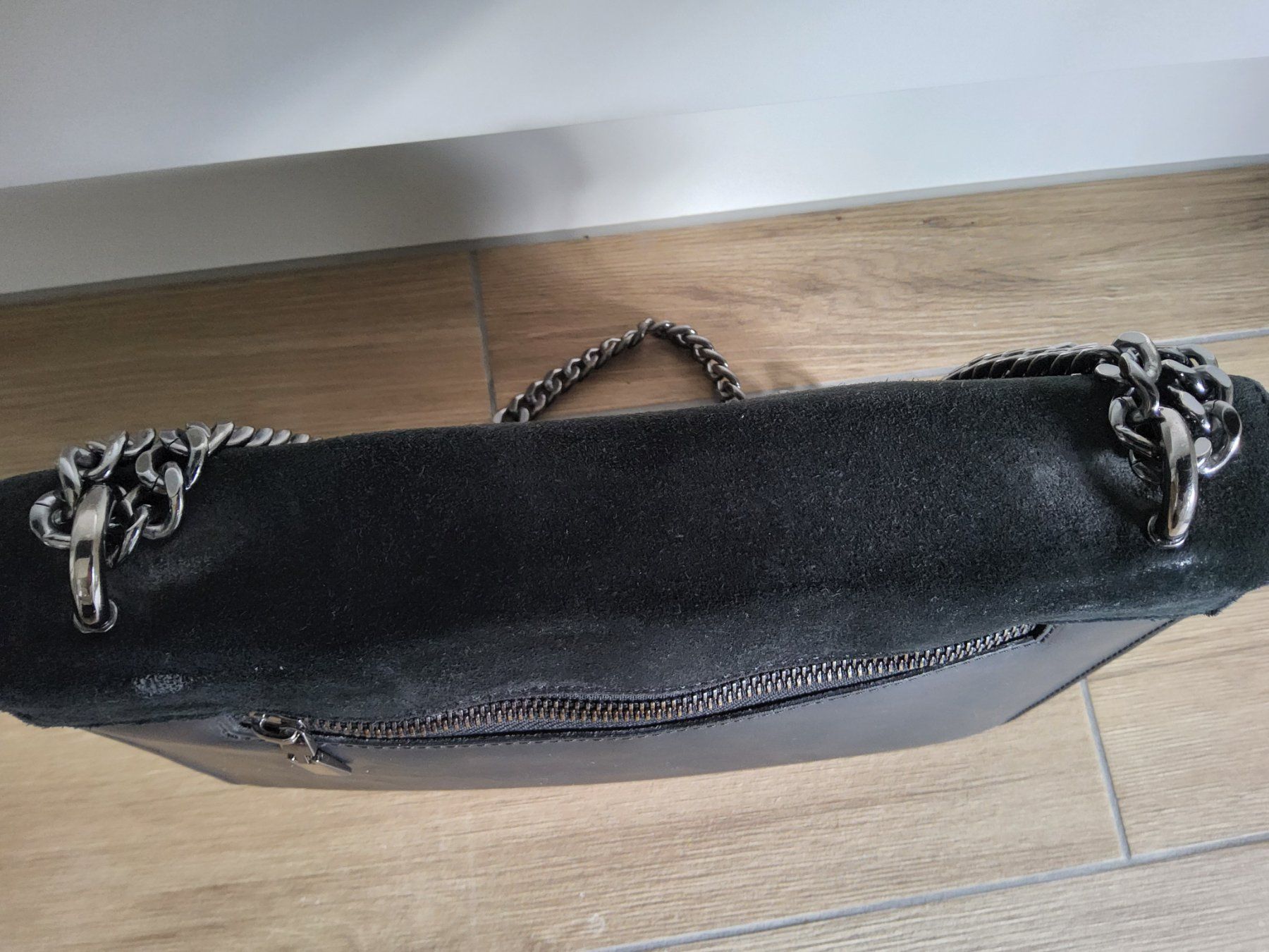 Borse da donna: Schwarze Umhängetasche – Usato da Elgg venduto da mir_btp6 4