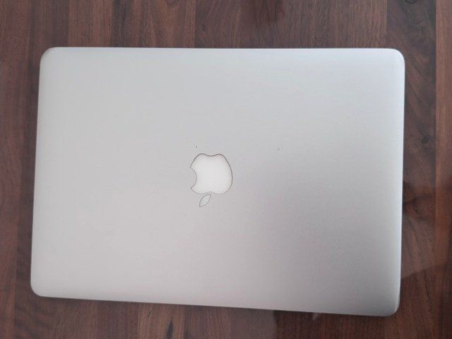 Apple Portables: **Apple Macbook Air Model A1369 EMC 2469** – D'occasion à Luzern par rivendo.shop 1