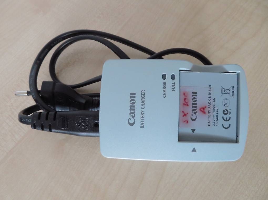 Canon Kamera: Canon Kompaktkamera SX700 HS Rot – Gebraucht aus Ortschwaben von CitrousD 3