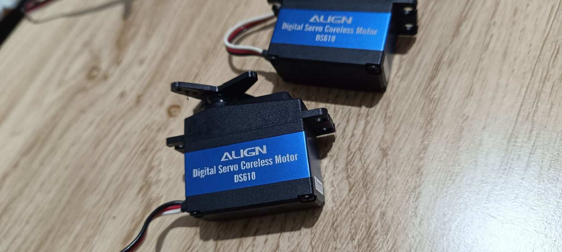 Align Modellismo RC: 3xAlign DS610 und 1xAlign DS620 – Usato da Lausen venduto da Trex700dfc 2