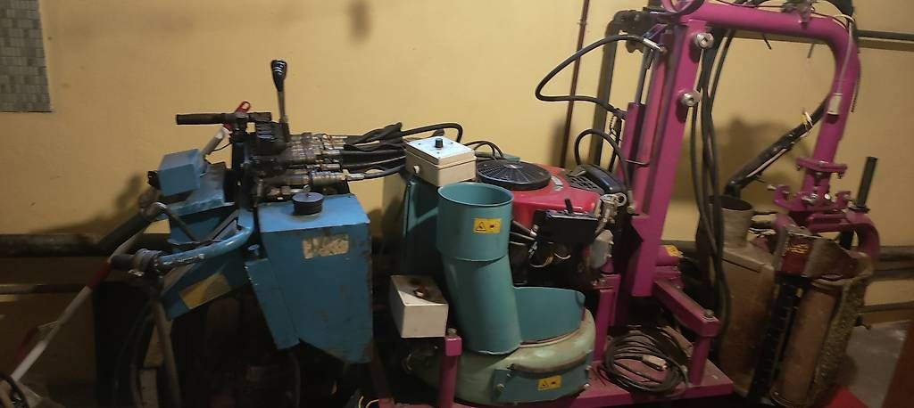 Tutte le macchine: Chenillard et effeuilleuse Avidor – Usato da Leytron venduto da Vitipro 2
