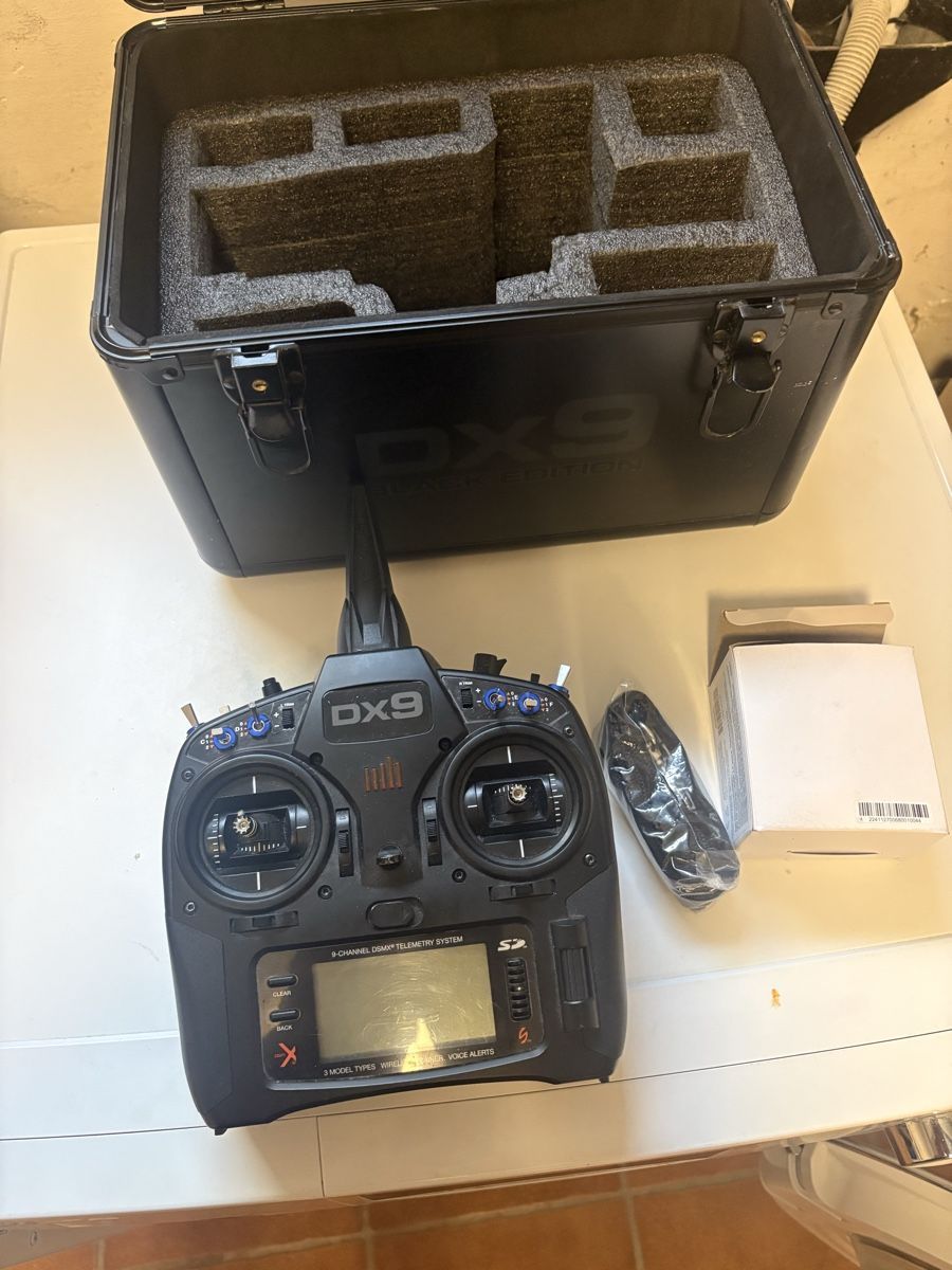 Spektrum Telecomando: SPEKTRUM DX9 BLACK EDITION DSMX 9CH – Usato da Mézières FR venduto da Paulwalke3