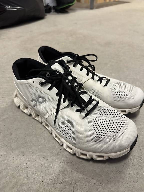Scarpe da uomo: On Laufschuhe Gr 42.5 – Usato da Zürich venduto da Babanos7 1