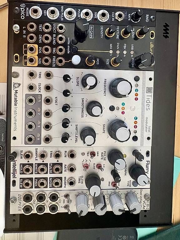 Sonstiges Zubehör: Eurorack modules and case – Gebraucht aus Basel von mar_52tv