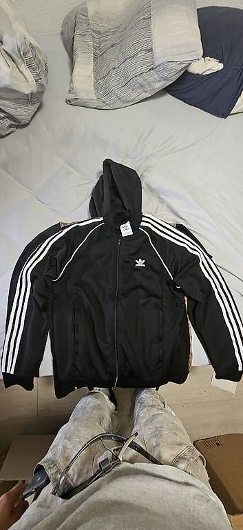 Adidas Maglioni & Felpe: Adidas Hooded Track Jacket – Usato da wängi venduto da haa_6pqc 1