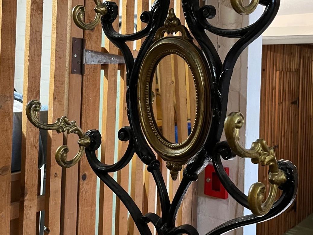 Garderobe: Antiker Jugendstil - Garderobenständer – Gebraucht aus Muri b. Bern von graces01 2