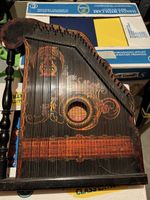 Antike, schön verzierte Harp- Zither