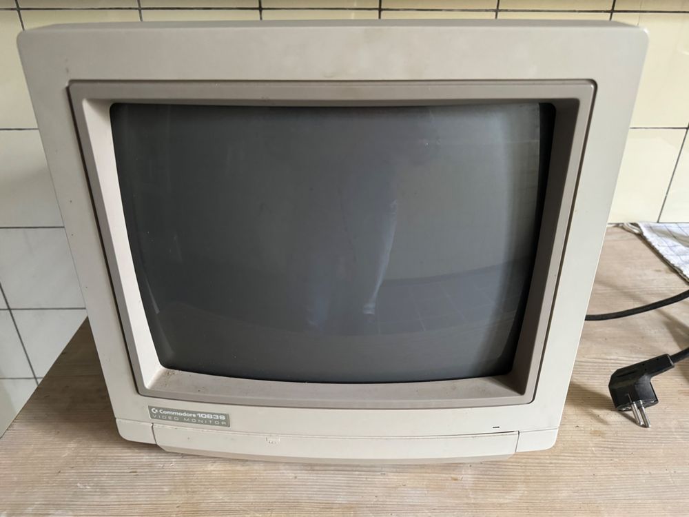 Commodore Monitor Amiga 1083S RGB 14