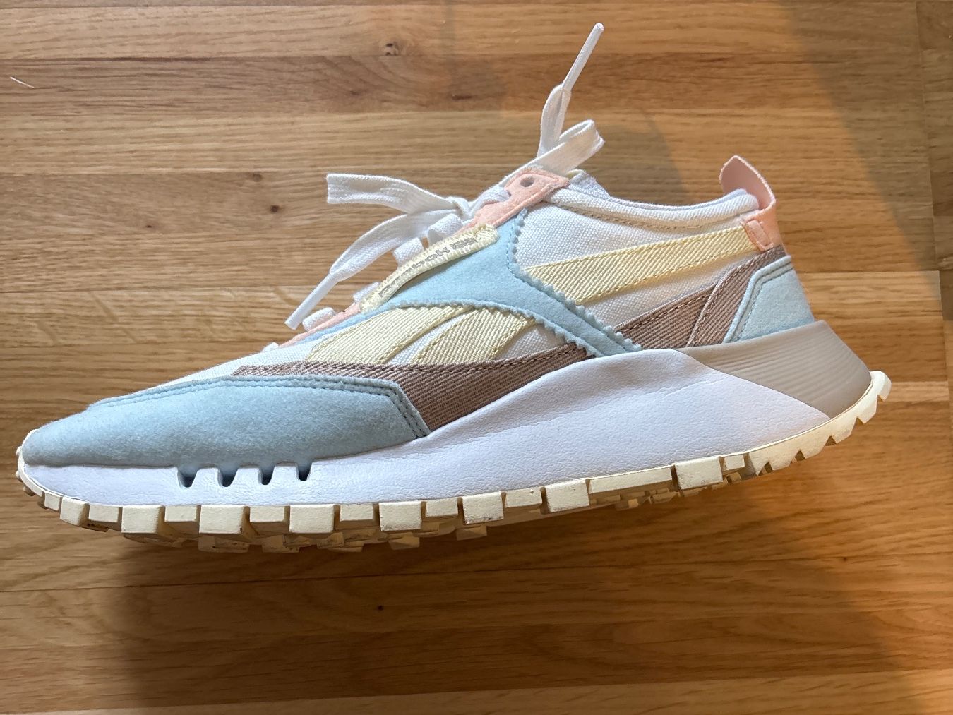 Reebok Scarpe da donna: Reebok Classic Gr. 37 – Nuovo (secondo la descrizione) da Zürich venduto da alexa.z 2