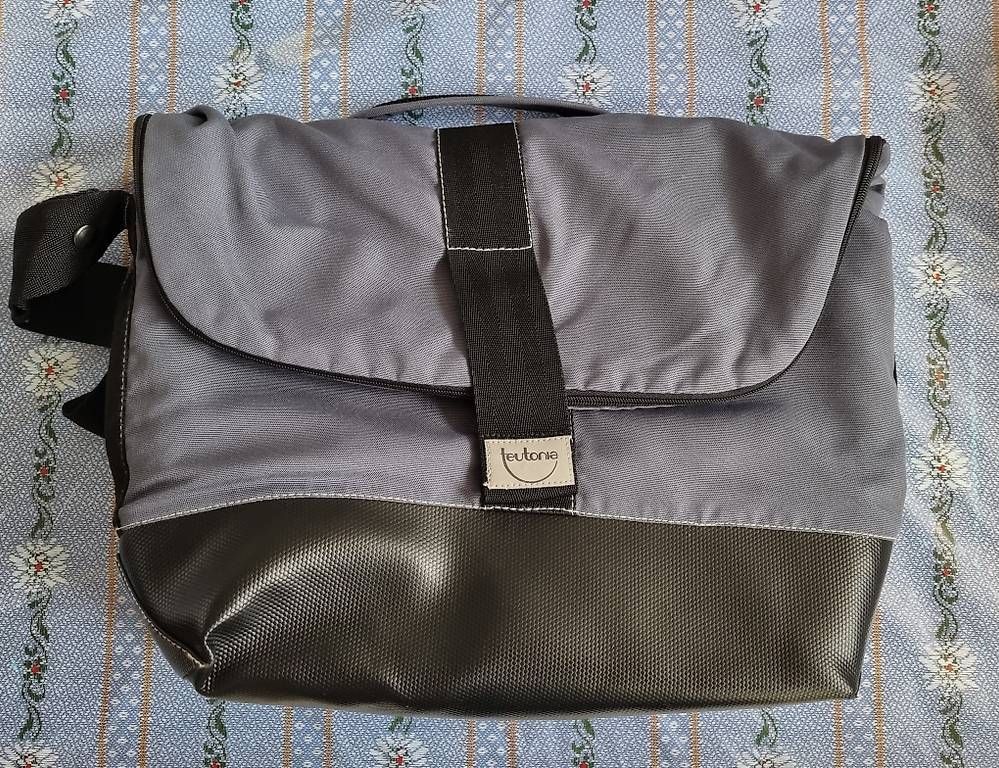 Borse & Zaini: Wickeltasche Teutonia, neuwertig – Usato da Hägglingen venduto da TamaraDeVito