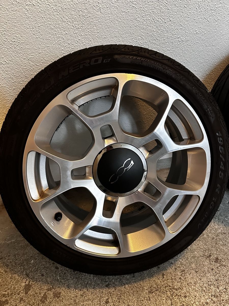 Pneumatici & Ruote complete: 3x fiat 500 räder – Usato da Bazenheid venduto da r_b_6ygv 1