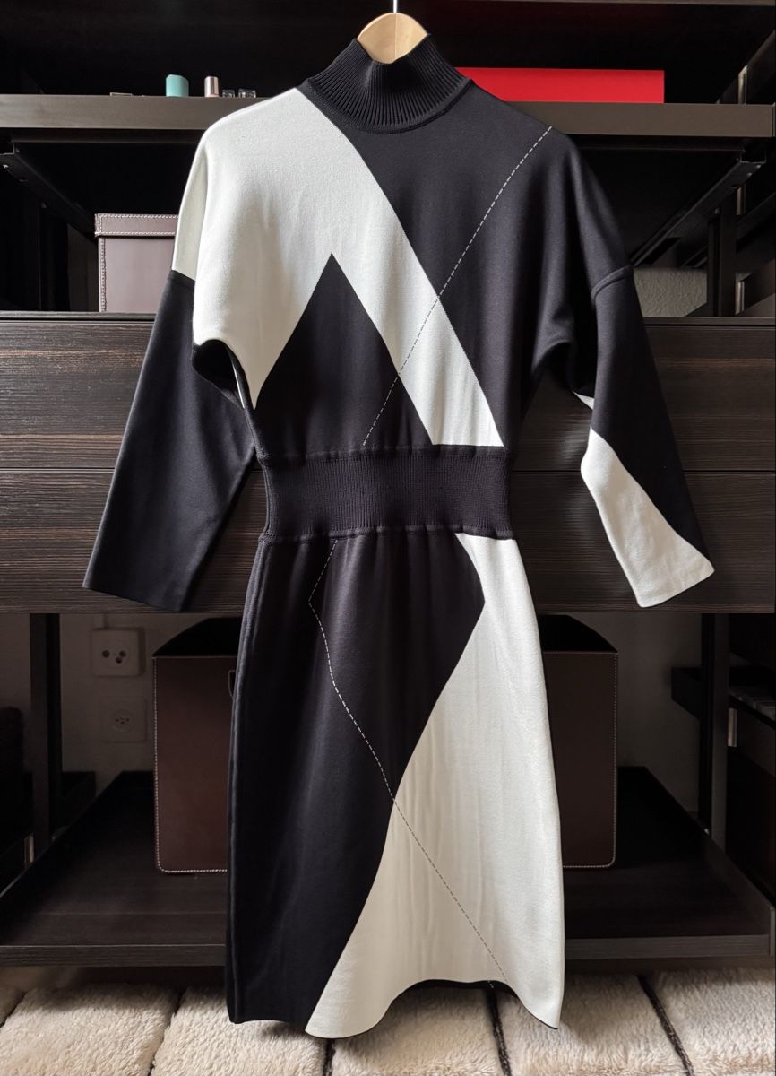 Hermès Robes: Hermès Seidenkleid Grösse 34  – D'occasion à Wilderswil par Renaissance1 1