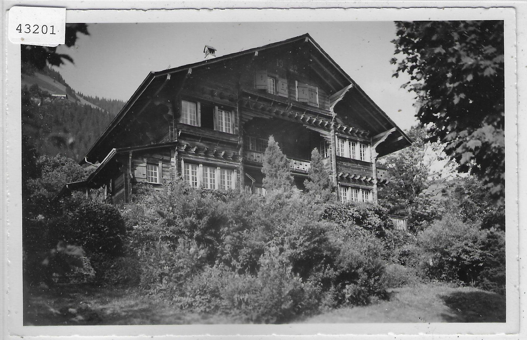 Ansichtskarten: Chalet in Gstaad – Gebraucht aus Ettingen von Kartenplanet