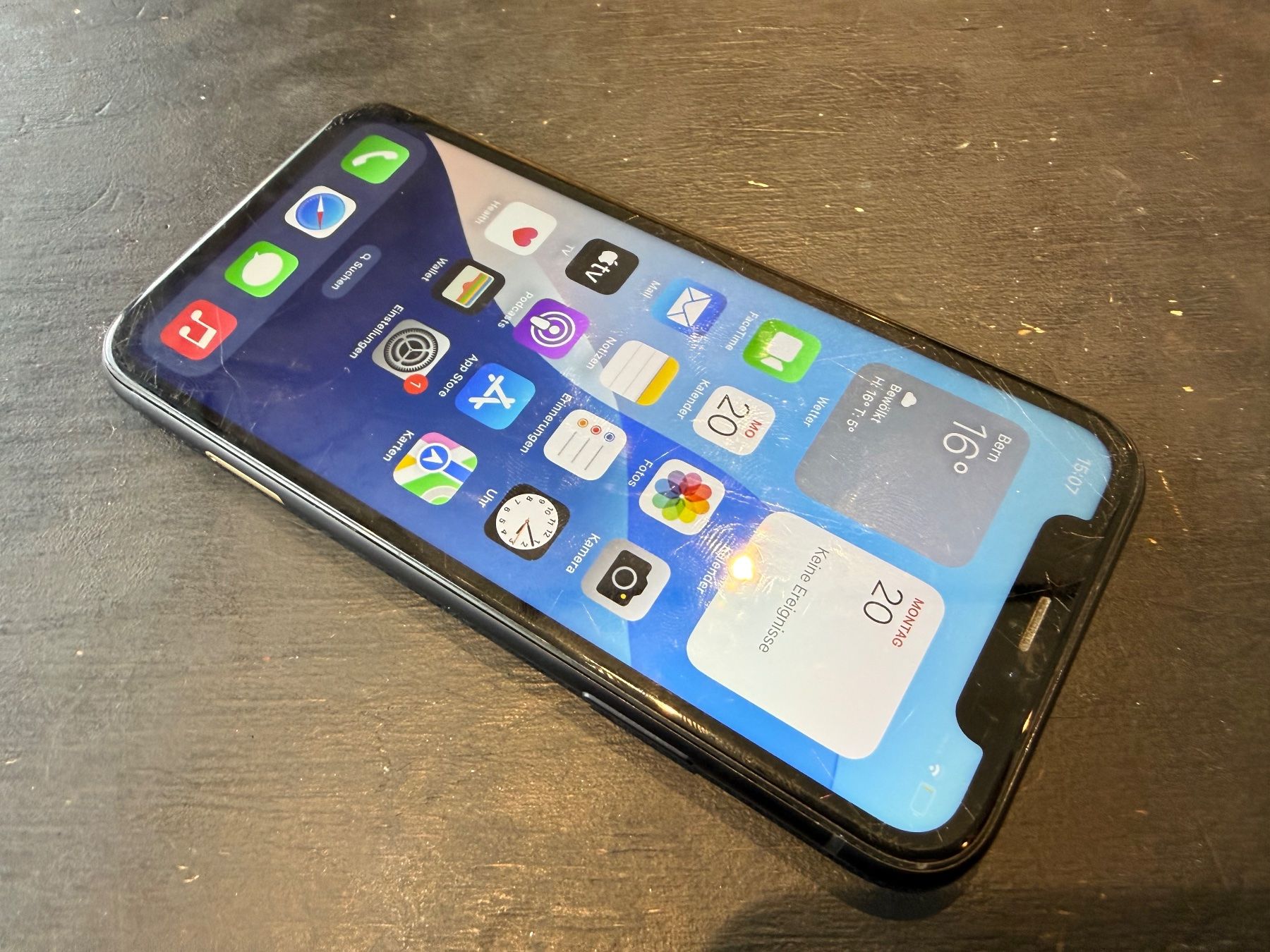 Apple Telefoni cellulari / Smartphones: iPhone Xr 64GB schwarz – Usato da Siebnen venduto da icrservicesolutions 1