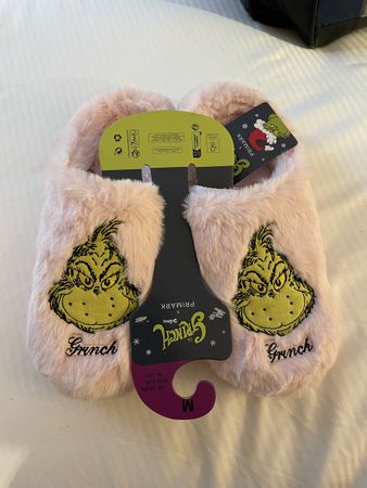 Grinch Slippers M (38/39) Pink, New with Tags, Cosy!🔥