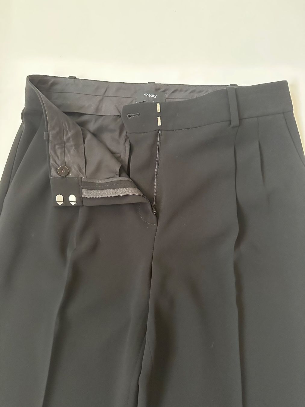 Pantalons: Theory pantaloni – Neuf (Voir description) à Pregassona par Reluxuryspace 2