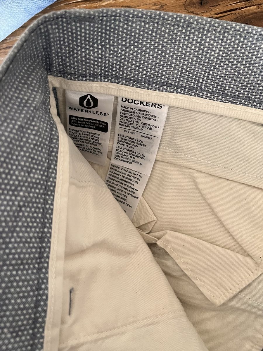 Pantaloni: Dockers Chino Shorts – Usato da Chur venduto da Mbadimeischter 3