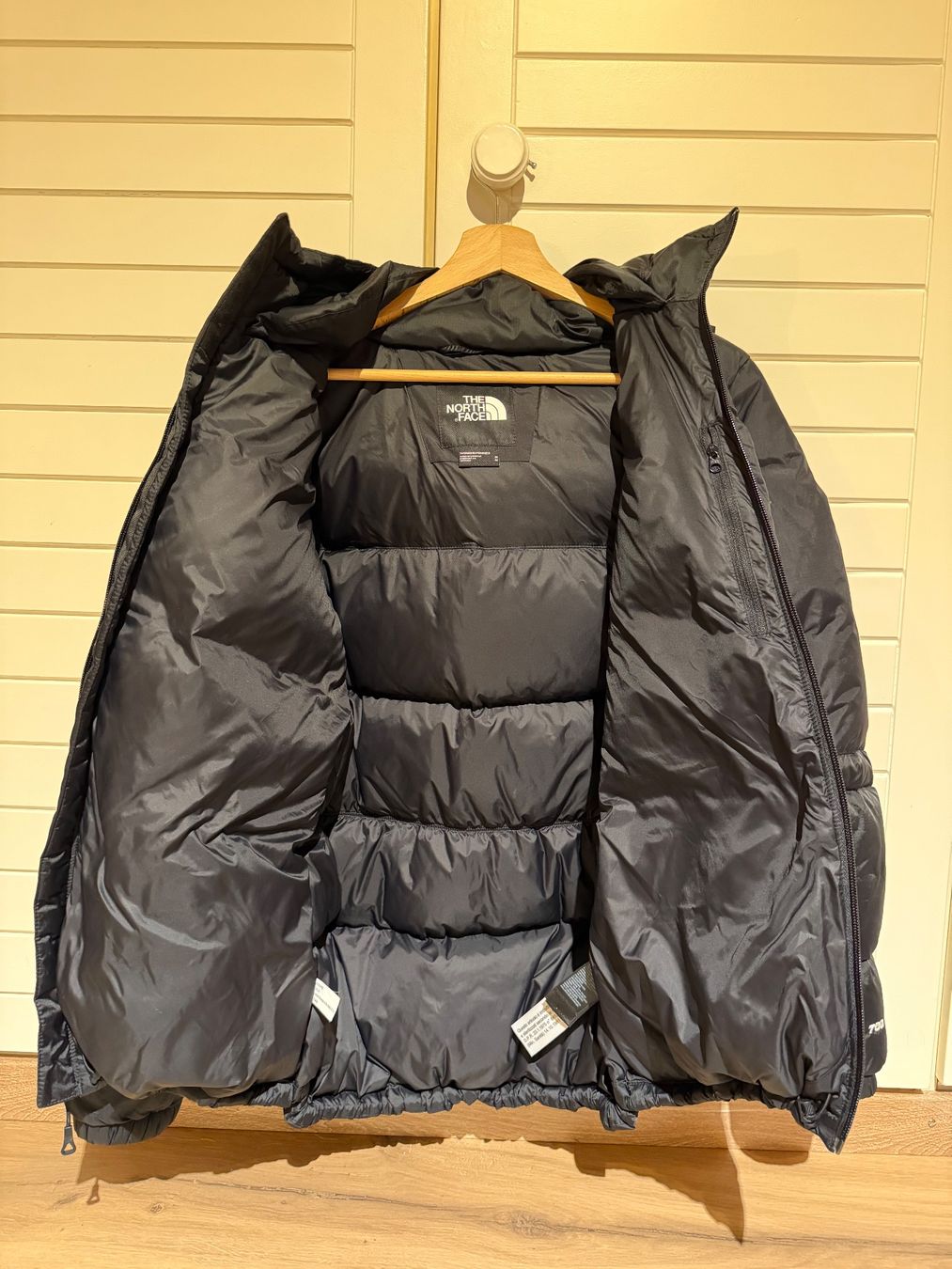 North Face Giacche: Northface Pufferjacke Grösse S – Usato da Thun venduto da Astralbern 1