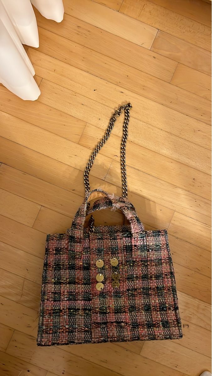 Borse da donna: Handbag with Chain Strap, Unique Design from Mykonos – Usato da Zürich venduto da AVSK