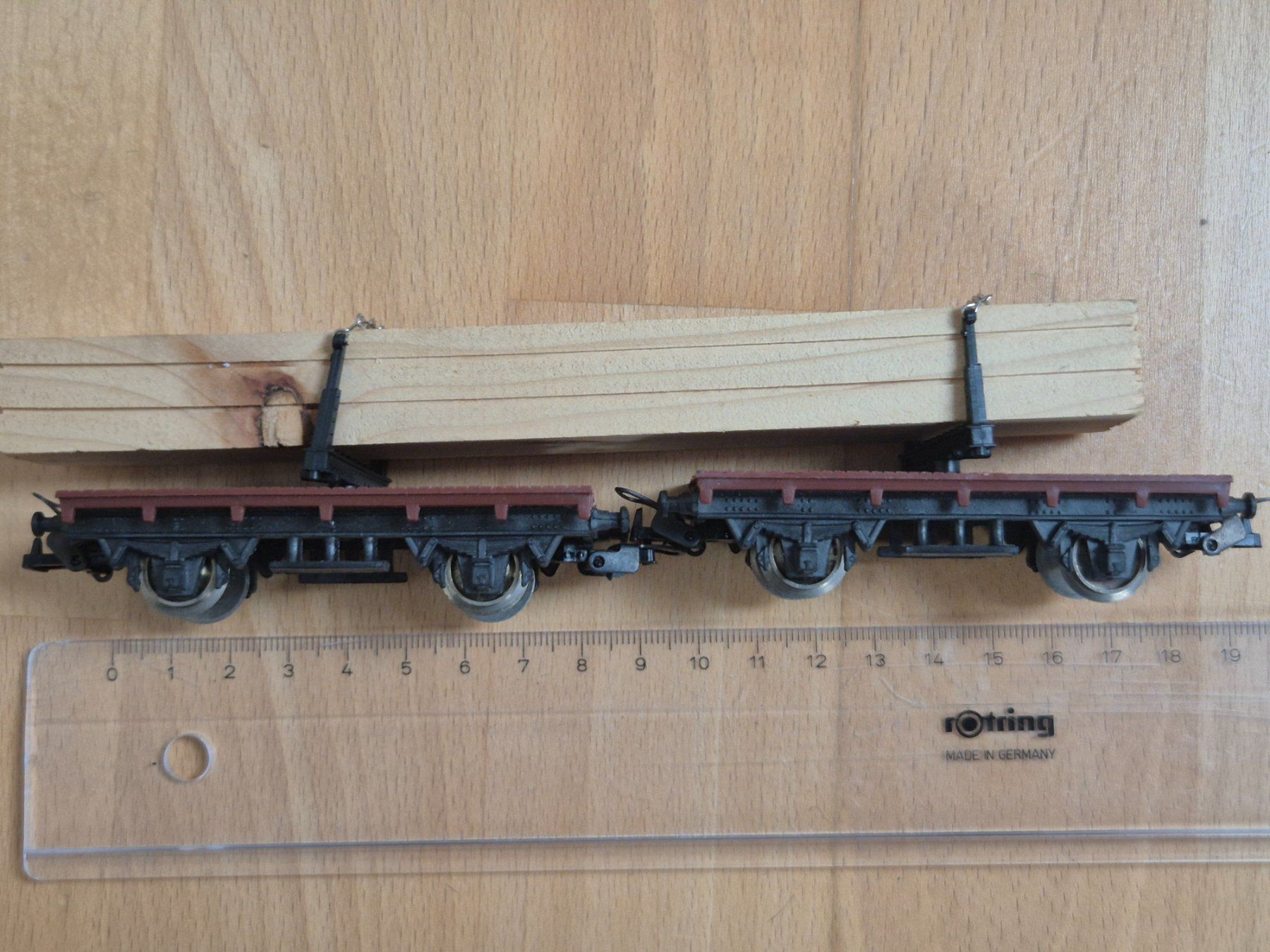 Märklin Modelleisenbahnen: Güterwagen H0 Holztransporter Märklin – Gebraucht aus Wetzikon ZH von Gterl 1