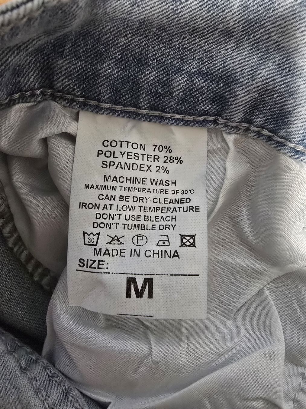 Jeans: Herrenjeans Grösse M Neu – Nuovo e nell'imballaggio originale da Emmenbrücke venduto da prisan_LU 2