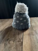 Wintermütze mit Bommel, grau, neuwertig