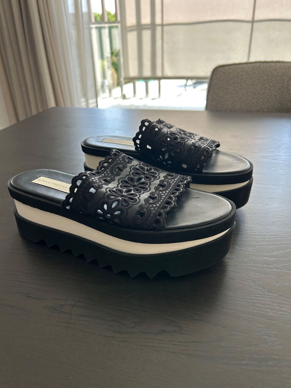 Damenschuhe: Stella McCartney Sandalen schwarz Grösse 40 – Gebraucht aus Neerach von gor_jt7n
