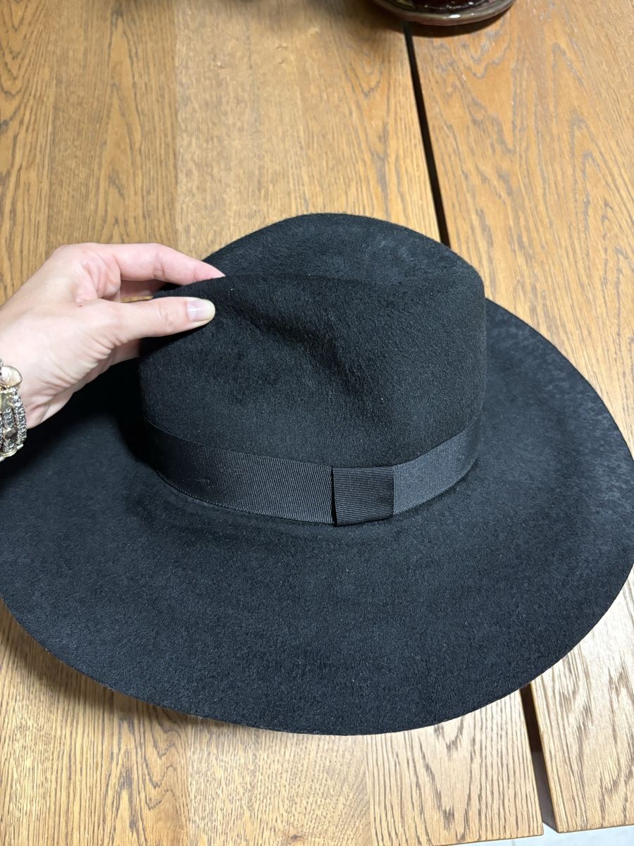 Zara Copricapi, berretti & cappellini: Cappello ampio nero Zara taglia S  – Usato da Mendrisio venduto da ali_72xt 1