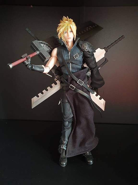 Figurines: Figurine Cloud Final Fantasy VII – D'occasion à Faoug par Krengi
