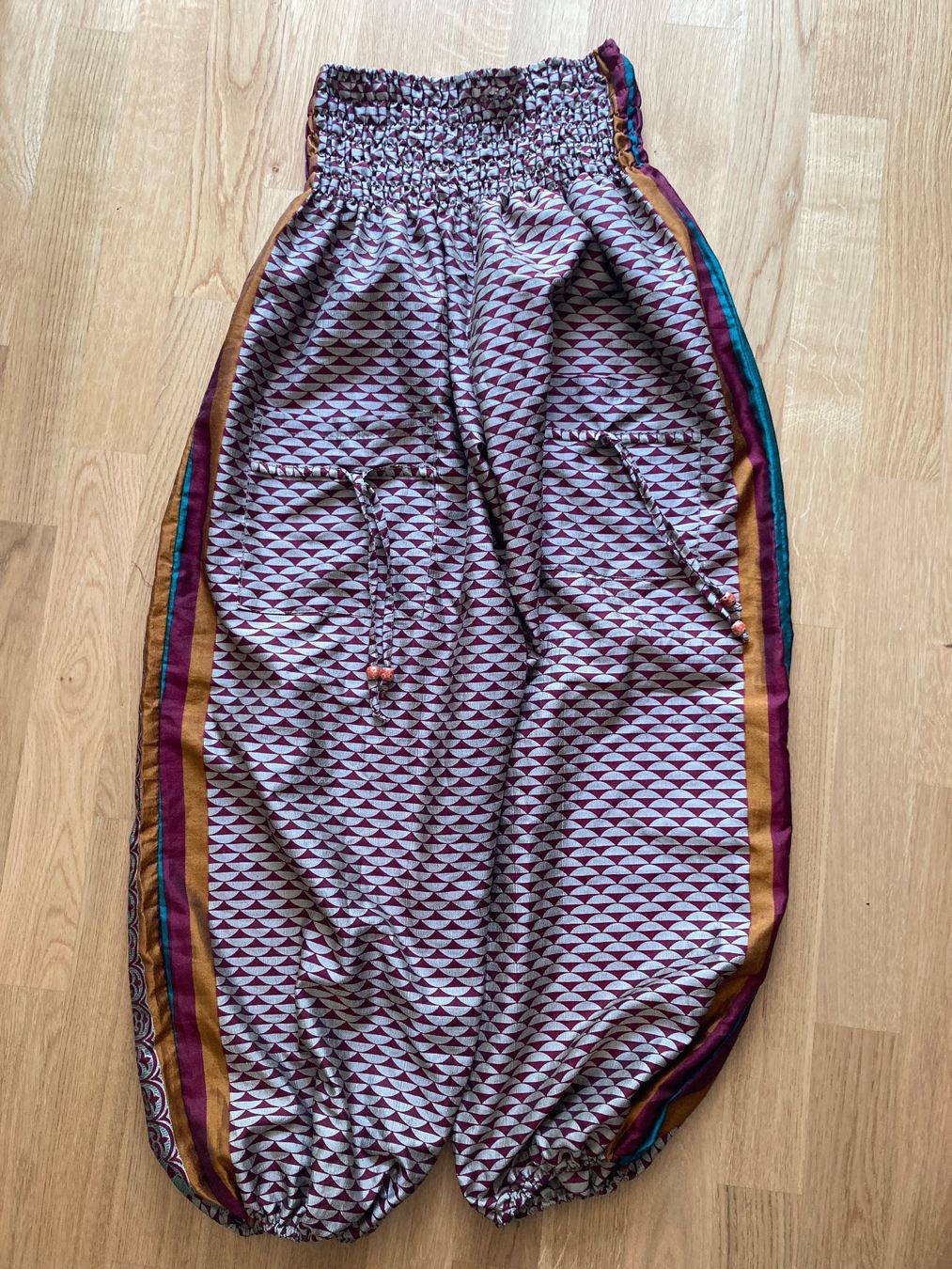 Pantaloni: Sarouel Hose – Usato da Basel venduto da AufeinenBlick 2