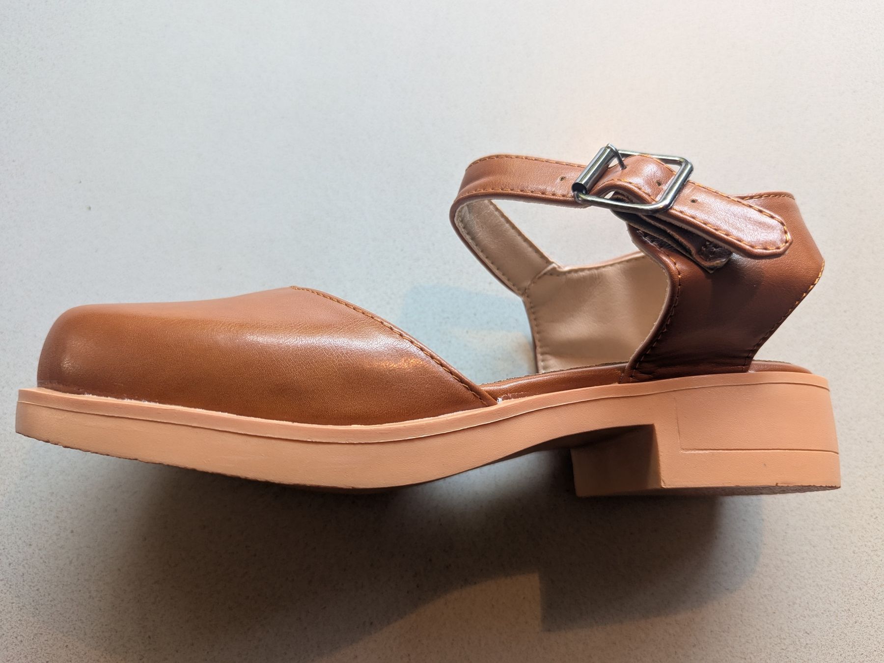 Chaussures femmes: Sandale braun – Neuf avec emballage d'origine à Ittigen par Baspii