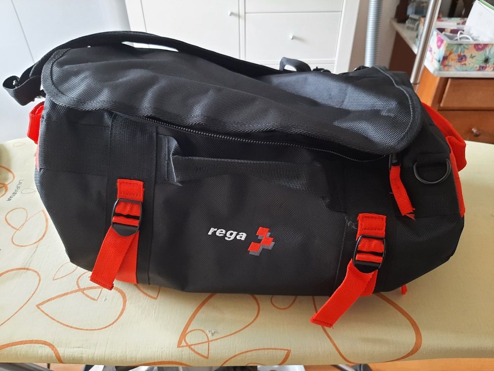 Duffelbag REGA inkl. Necessaire | Kaufen auf Ricardo