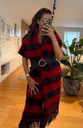 DIOR CAPE RED & BLACK