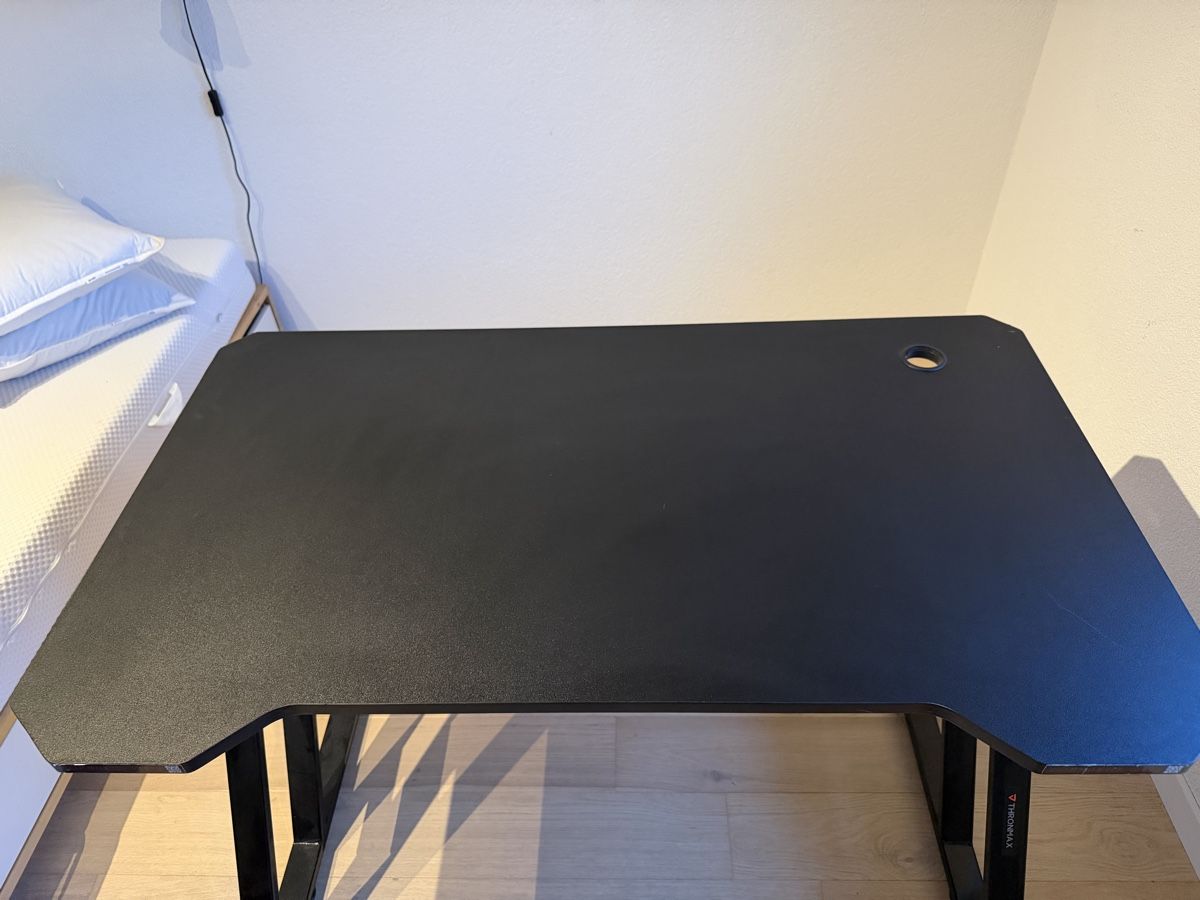 Bureaux: Scrivania – D'occasion à Zürich par ang_9swk 2