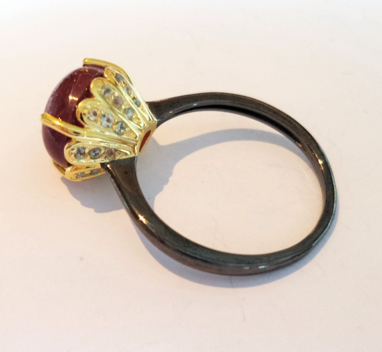 Bagues: Rubin cabochon Silber Ring – Neuf (Voir description) à Zürich par Benedikt21 1