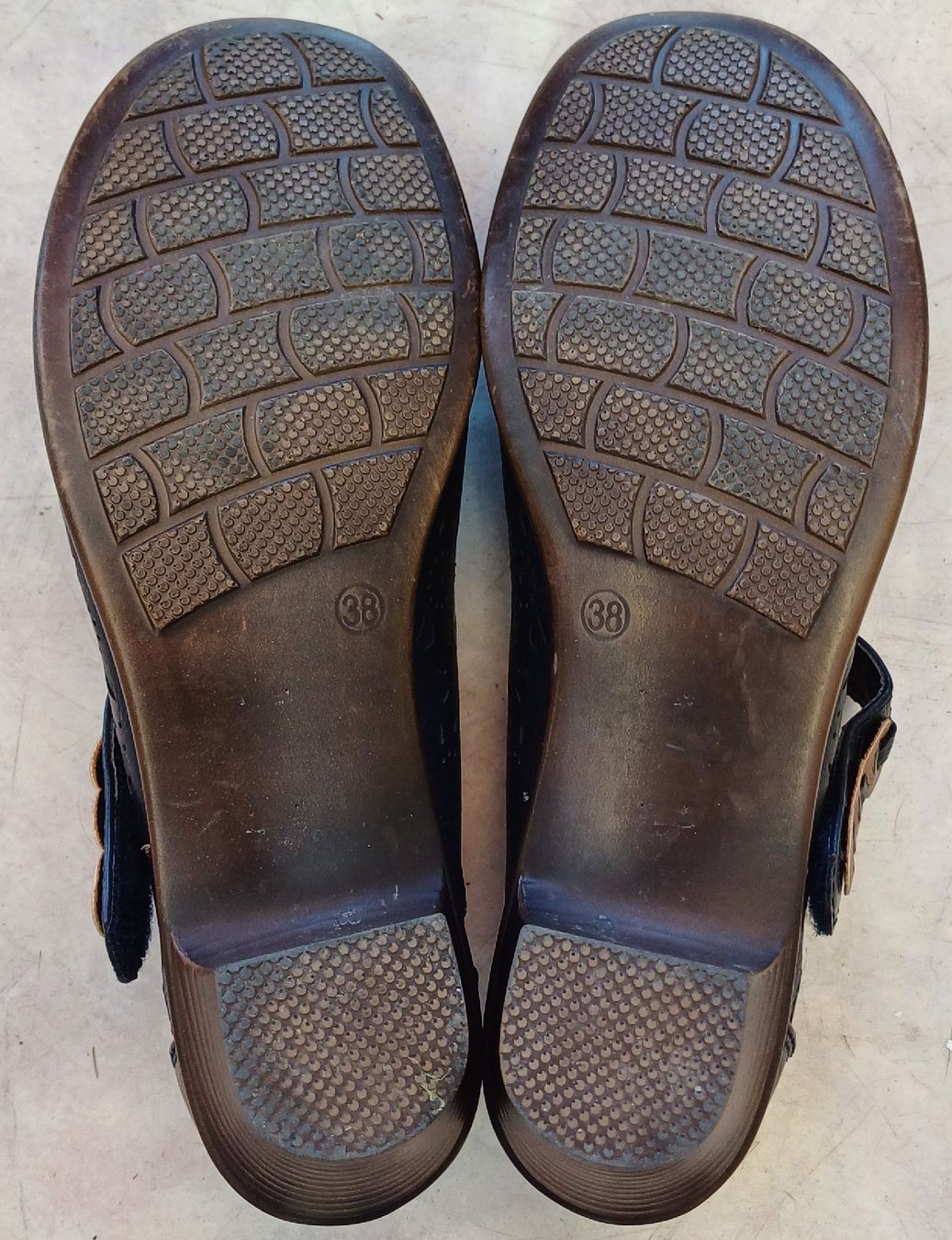 Scarpe da donna: Sommerschuhe im 38 dunkelblau – Usato da Merenschwand venduto da Brockinell 3