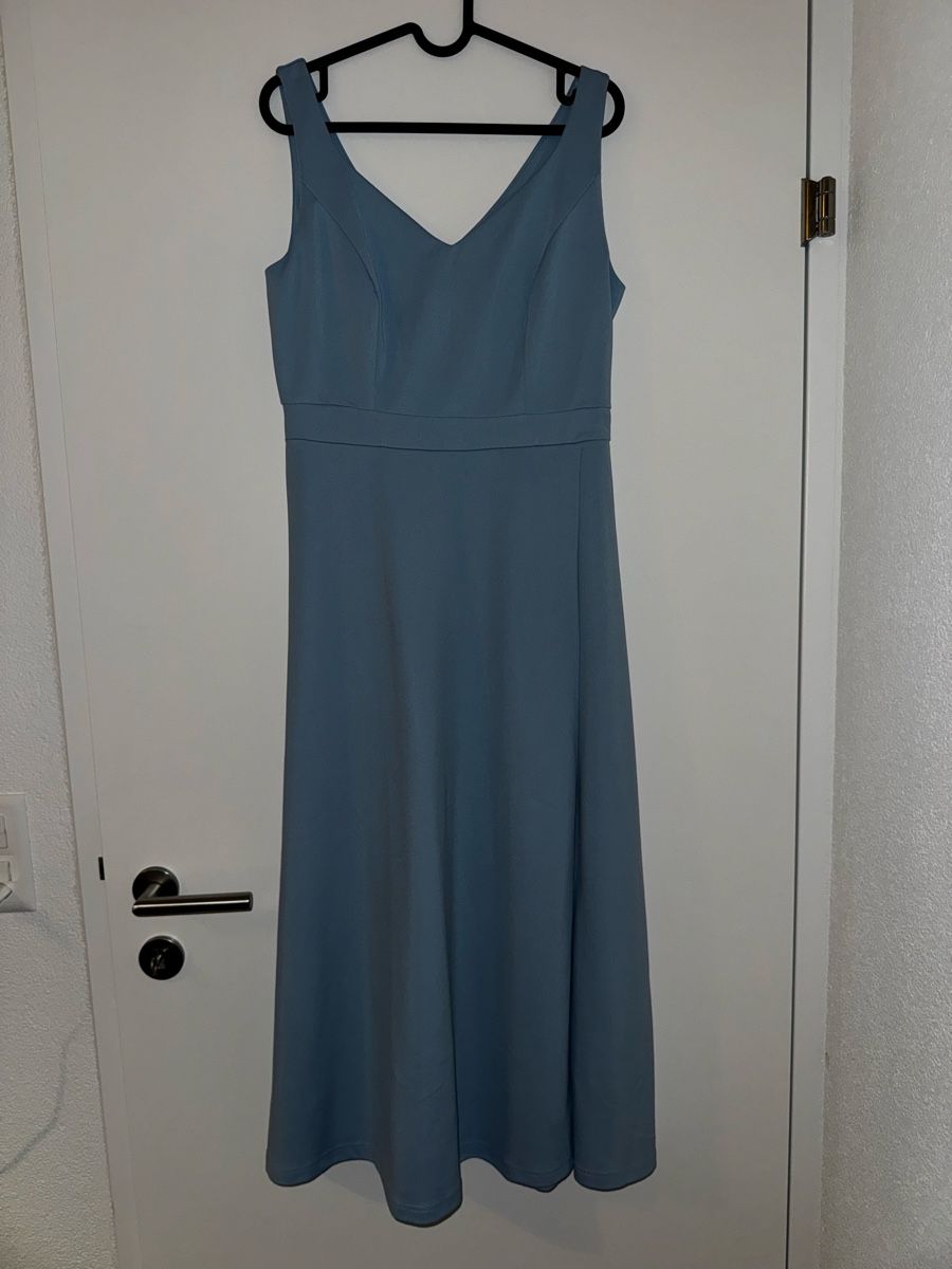 Kleider: Elegantes, hellblaues kleid mit leichtem Beinschlitz – Neu (gemäss Beschreibung) aus Untersiggenthal von sca_5tfk