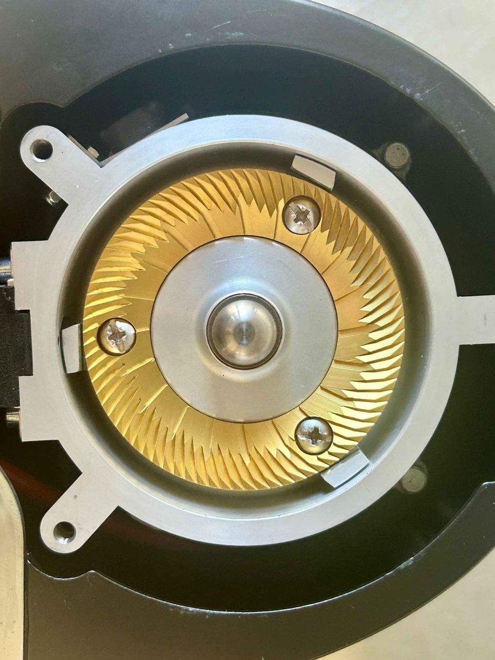 Elettrodomestici da cucina: Ceado E37T Espressomühle mit 83mm Titan-Mahlscheiben – Usato da Zürich venduto da  3