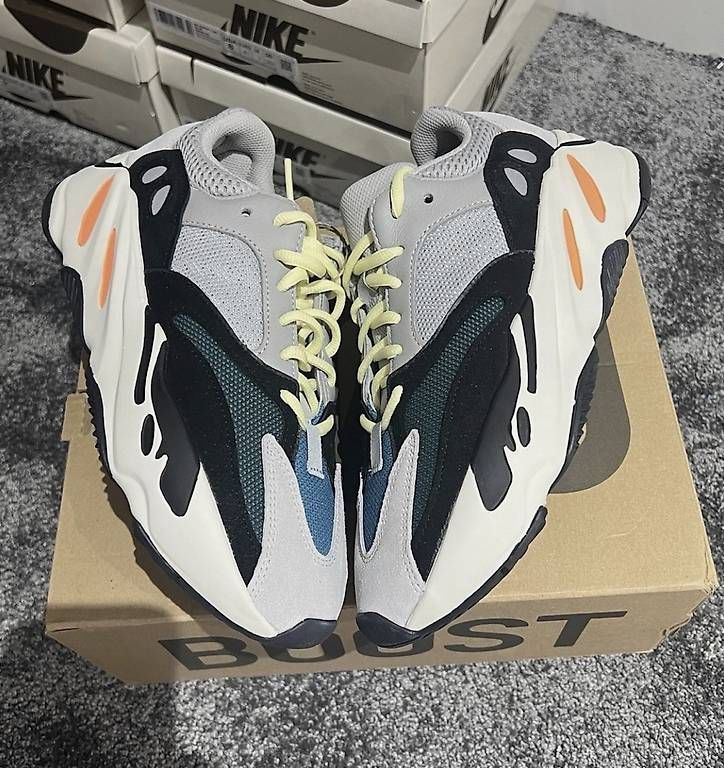 Scarpe da uomo: Yeezy Boost 700 Wave Runner – Nuovo e nell'imballaggio originale da Genève venduto da raf_zxk5